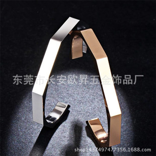 韓版熱銷(xiāo) 鈦鋼全拋光蝴蝶鏤空耳墜 精美鏤空耳環(huán) 耳飾廠(chǎng)家批發(fā)